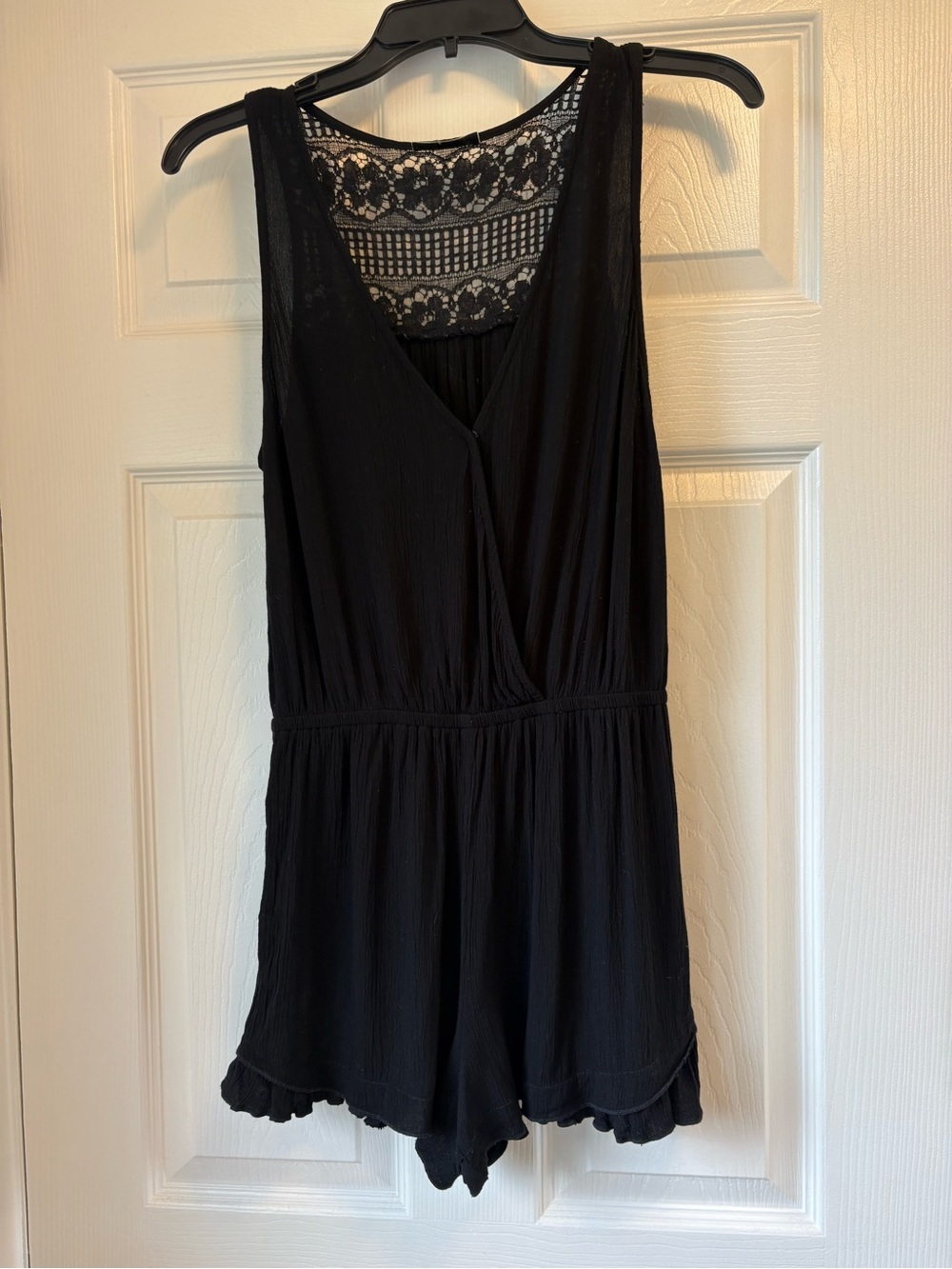 Joe B Benbasset Black Lace-Back Sleeveless Romper size small